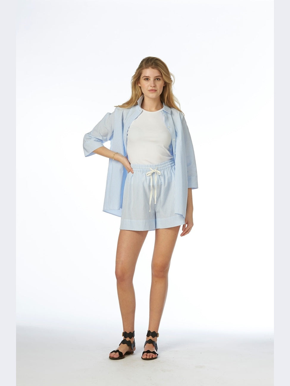 Mya shorts - light blue stripes Helene Studios