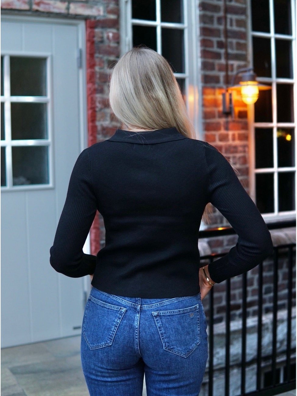 Romane genser - Black Helene Studios