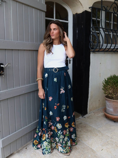 Pia maxi skjørt - dark blue with florals Helene Studios
