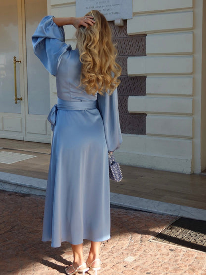 Locki Satin Maxi Kjole - Blue Helene Studios
