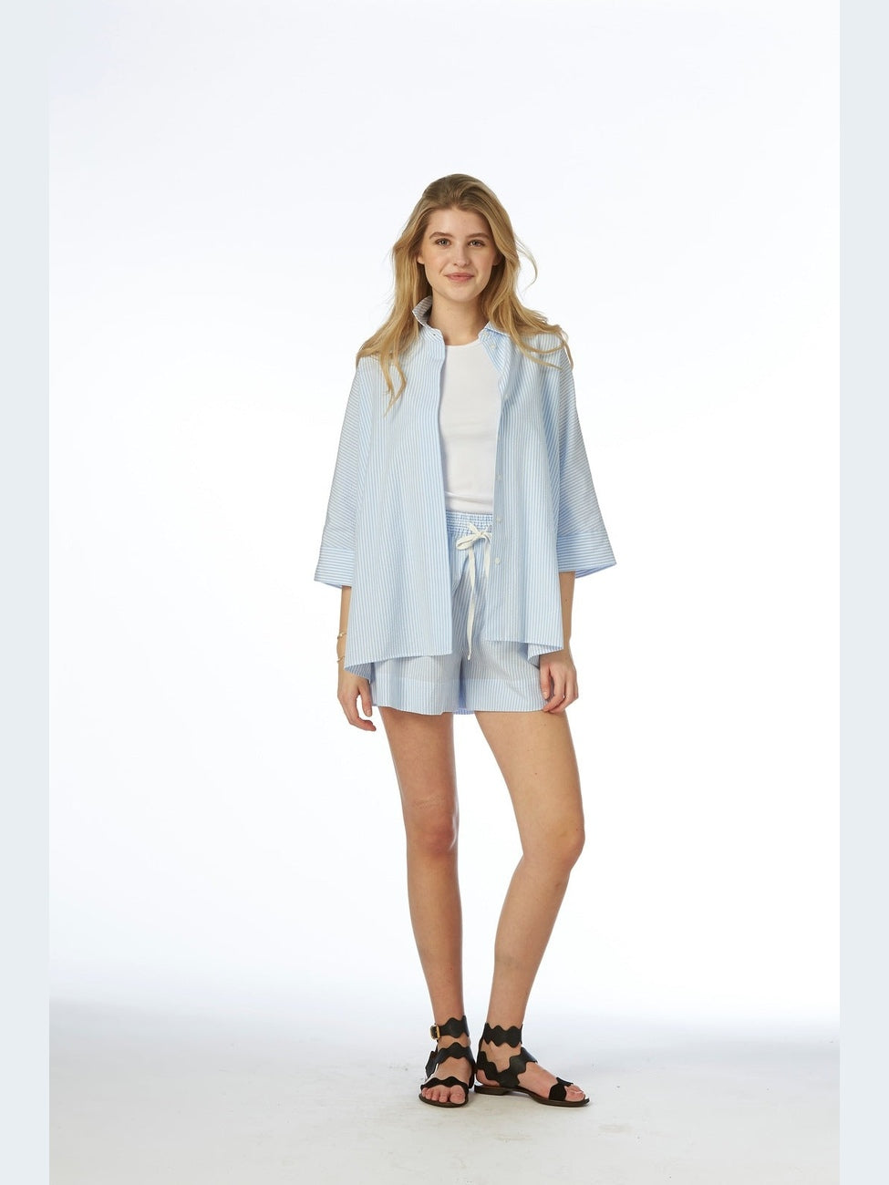 Mya shorts - light blue stripes Helene Studios